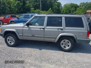 2000 Jeep Cherokee with VIN 1J4FF48S5YL174768, listed as a IAAI auction lot 42411154 with 204,428 mi miles and . Bid and sale history available at DreamBid. Image 15.