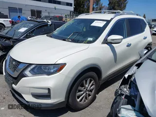 2020 Nissan Rogue SV with VIN JN8AT2MT6LW003230, listed as a IAAI auction lot 41925623 with 115,920 mi miles. Bid and sale history available at carsss.com. Image 18.