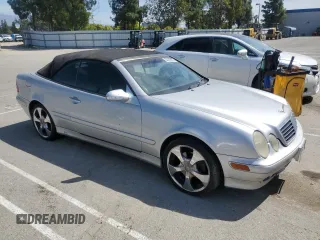2000 Mercedes-Benz CLK with VIN WDBLK65G7YT043307, listed as a Copart auction lot 53749105 with Not Provided miles and Clean Title. Bid and sale history available at carsss.com. Image 4.