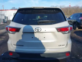 2015 Toyota Highlander LE with VIN 5TDBKRFH7FS194276, listed as a IAAI auction lot 41617493 with 134,342 mi miles. Bid and sale history available at carsss.com. Image 16.