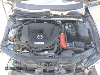 2022 Mazda 3 2.5 Turbo z VIN 3MZBPBAY8NM308426, wystawiony jako IAAI lot #41808563 z przebiegiem 44 693 mil mil oraz . Historia ofert i sprzedaży dostępna na DreamBid. Obrazek 10.