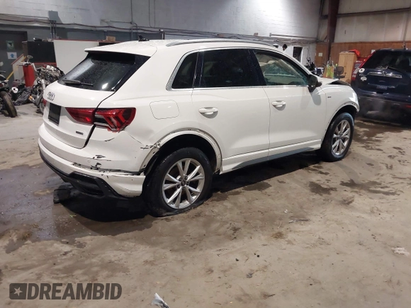 2021 Audi Q3 S line Premium with VIN WA1DECF36M1021600, listed as a IAAI auction lot 41081075 with 40,860 mi miles and . Bid and sale history available at DreamBid. Image 4.