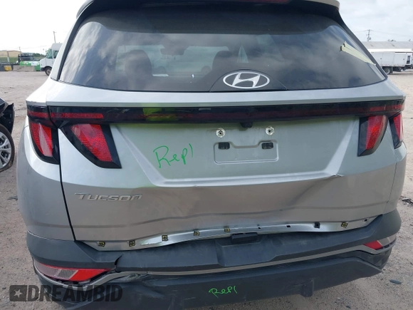 2024 Hyundai Tucson SEL with VIN 5NMJBCDE9RH345305, listed as a IAAI auction lot 42054135 with 33,947 mi miles. Bid and sale history available at carsss.com. Image 6.