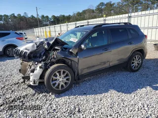 2018 Jeep Cherokee Latitude with VIN 1C4PJLCB2JD604797, listed as a Copart auction lot 47785685 with 0 mi miles and Salvage Title. Bid and sale history available at carsss.com. Image 1.