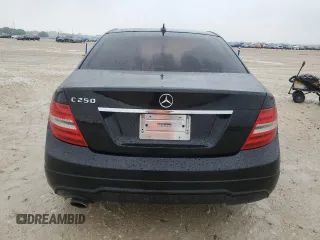 2014 Mercedes-Benz C 250 Sport z VIN WDDGF4HBXEA952747, wystawiony jako Copart lot #53144125 z przebiegiem 162 749 mil mil oraz Szkoda całkowita • Salvage title. Historia ofert i sprzedaży dostępna na DreamBid. Obrazek 6.