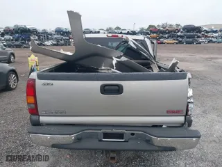 2000 GMC Sierra 1500 SLT with VIN 1GTEC19T9YZ326564, listed as a IAAI auction lot 41284750 with 327,416 mi miles. Bid and sale history available at carsss.com. Image 16.