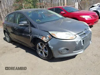 2013 Ford Focus SE with VIN 1FADP3K21DL341530, listed as a IAAI auction lot 41764922 with 208,452 mi miles. Bid and sale history available at carsss.com. Image 1.