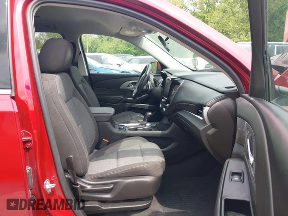 2020 Chevrolet Traverse LT Cloth z VIN 1GNEVGKW6LJ285438, wystawiony jako IAAI lot #42188972 z przebiegiem 53 628 mil mil oraz . Historia ofert i sprzedaży dostępna na DreamBid. Obrazek 5.