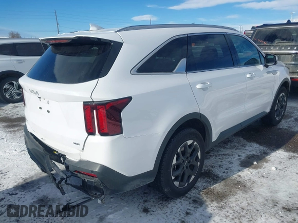 2024 Kia Sorento S z VIN 5XYRLDJC0RG275129, wystawiony jako IAAI lot #41354269 z przebiegiem 16 907 mil mil oraz . Historia ofert i sprzedaży dostępna na DreamBid. Obrazek 4.