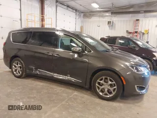 2019 Chrysler Pacifica Limited with VIN 2C4RC1GG1KR741872, listed as a IAAI auction lot 42201324 with 32,368 mi miles and . Bid and sale history available at DreamBid. Image 1.