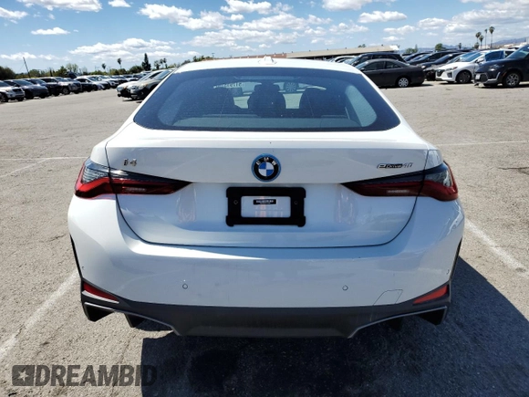 2023 BMW i4 eDrive40 z VIN WBY73AW05PFN75140, wystawiony jako Copart lot #51791515 z przebiegiem 28 426 mil mil oraz Szkody całkowita. Historia ofert i sprzedaży dostępna na DreamBid. Obrazek 6.