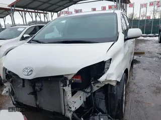2015 Toyota Sienna Ltd with VIN 5TDDK3DC9FS115784, listed as a IAAI auction lot 41355934 with 125,675 mi miles. Bid and sale history available at carsss.com. Image 12.