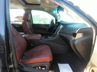 2016 Cadillac Escalade Premium Collection with VIN 1GYS4CKJXGR329051, listed as a IAAI auction lot 39978863 with 1 mi miles. Bid and sale history available at carsss.com. Image 5.