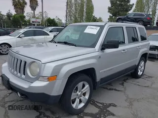 2014 Jeep Patriot Limited with VIN 1C4NJRCB0ED504715, listed as a IAAI auction lot 42080254 with 198,380 mi miles. Bid and sale history available at carsss.com. Image 6.