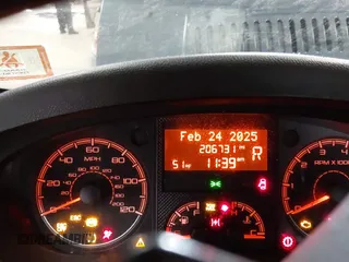 2018 Ram ProMaster Cargo z VIN 3C6TRVDG2JE160937, wystawiony jako IAAI lot #41654742 z przebiegiem 206 731 mil mil oraz . Historia ofert i sprzedaży dostępna na DreamBid. Obrazek 7.