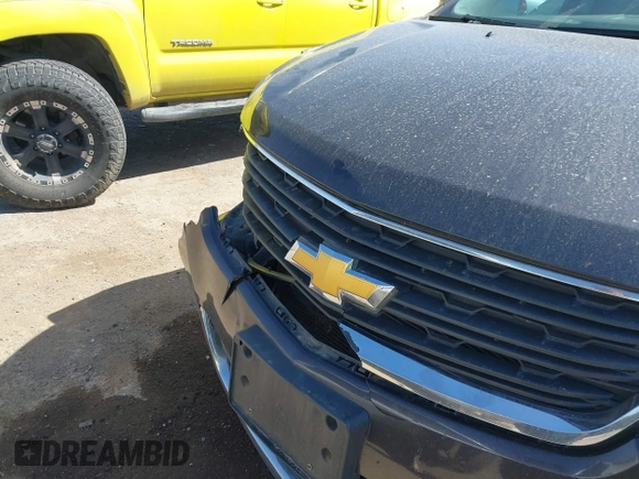 2015 Chevrolet Traverse LS z VIN 1GNKVFED7FJ203566, wystawiony jako IAAI lot #41783373 z przebiegiem 147 309 mil mil oraz . Historia ofert i sprzedaży dostępna na DreamBid. Obrazek 6.