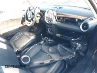 2012 MINI Hardtop with VIN WMWSU3C56CT367152, listed as a IAAI auction lot 41975768 with Not Provided miles and . Bid and sale history available at DreamBid. Image 5.
