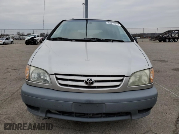 2002 Toyota Sienna LE with VIN 4T3ZF13C72U469151, listed as a Copart auction lot 82419074 with 140,040 mi miles and Salvage Title. Bid and sale history available at carsss.com. Image 5.