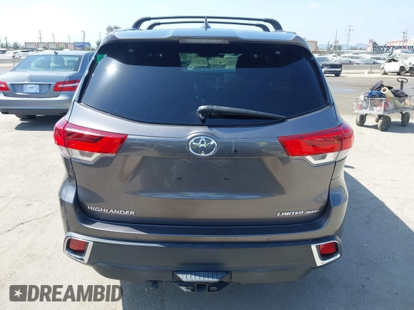 2017 Toyota Highlander Limited with VIN 5TDDZRFHXHS360717, listed as a IAAI auction lot 42571156 with 104,876 mi miles and . Bid and sale history available at DreamBid. Image 16.