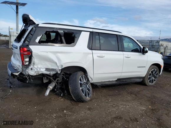 2024 Chevrolet Suburban RST with VIN 1GNSKEKDXRR364538, listed as a Copart auction lot 45136415 with 6,353 mi miles and Salvage Title. Bid and sale history available at carsss.com. Image 3.