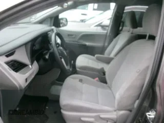 2019 Toyota Sienna L с VIN 5TDZZ3DC2KS002996, выставлен на аукционе IAAI как лот 42357780 с пробегом 47 558 миль миль и . История ставок и продаж доступна на DreamBid. Изображение 1.