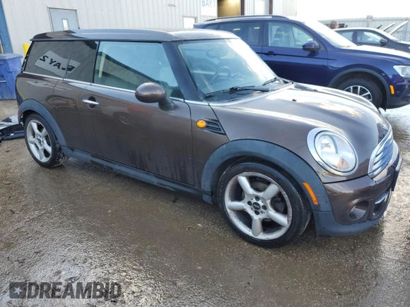 2012 MINI Clubman z VIN WMWZF3C53CT189354, wystawiony jako Copart lot #42377095 z przebiegiem 134 545 mil mil oraz Szkoda całkowita • Salvage title. Historia ofert i sprzedaży dostępna na DreamBid. Obrazek 4.