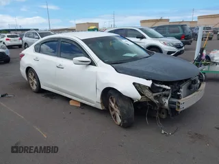 2013 Nissan Altima SV with VIN 1N4AL3AP6DN456737, listed as a IAAI auction lot 42490294 with 61,481 mi miles and . Bid and sale history available at DreamBid. Image 1.