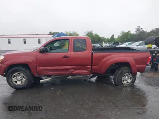 2005 Toyota Tacoma z VIN 5TEUU42N75Z051864, wystawiony jako IAAI lot #42357533 z przebiegiem 249 359 mil mil oraz . Historia ofert i sprzedaży dostępna na DreamBid. Obrazek 14.