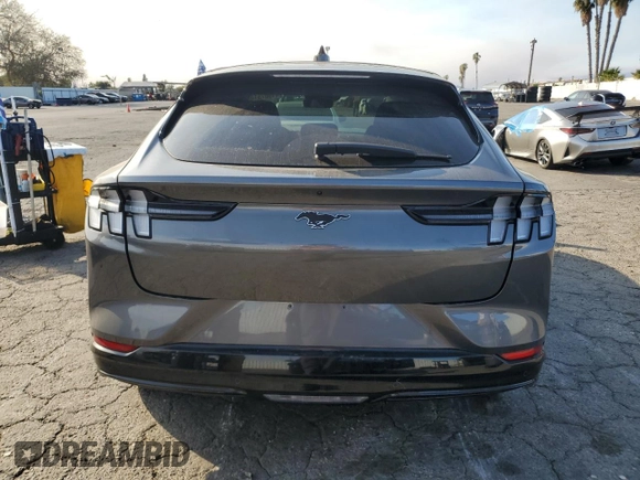 2021 Ford Mustang Mach-E Premium z VIN 3FMTK3R73MMA28172, wystawiony jako Copart lot #41907515 z przebiegiem 12 518 mil mil oraz Szkoda całkowita • Salvage title. Historia ofert i sprzedaży dostępna na DreamBid. Obrazek 6.