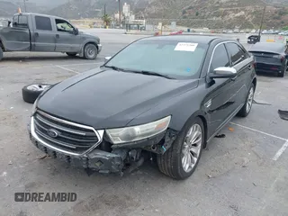 2013 Ford Taurus Limited z VIN 1FAHP2F83DG138318, wystawiony jako IAAI lot #42375200 z przebiegiem 229 471 mil mil oraz . Historia ofert i sprzedaży dostępna na DreamBid. Obrazek 2.