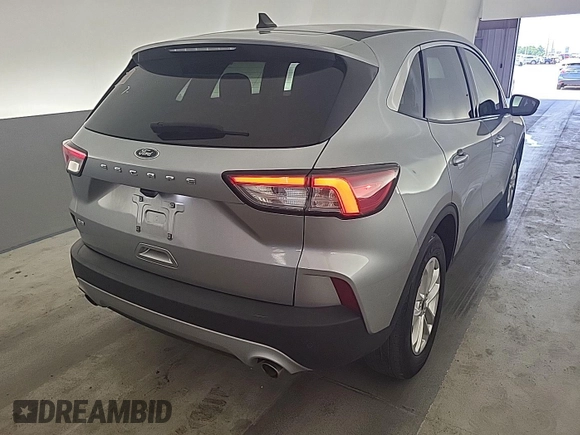 2022 Ford Escape SE z VIN 1FMCU0G67NUB33197, wystawiony jako IAAI lot #42846802 z przebiegiem 39 336 mil mil oraz . Historia ofert i sprzedaży dostępna na DreamBid. Obrazek 18.
