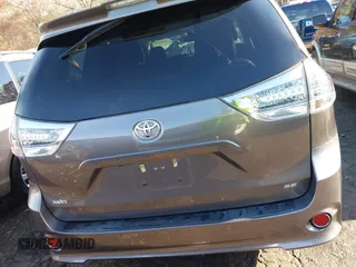 2020 Toyota Sienna SE with VIN 5TDXZ3DC8LS039639, listed as a IAAI auction lot 41107396 with 69,102 mi miles. Bid and sale history available at carsss.com. Image 16.