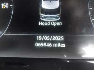 2017 Land Rover Range Rover z VIN SALGR2FVXHA377114, wystawiony jako IAAI lot #42283510 z przebiegiem 69 846 mil mil oraz . Historia ofert i sprzedaży dostępna na DreamBid. Obrazek 15.