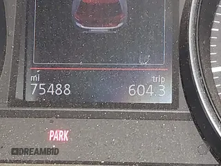 2017 Volkswagen GTI S z VIN 3VW5T7AU9HM018932, wystawiony jako IAAI lot #42440477 z przebiegiem 75 488 mil mil oraz . Historia ofert i sprzedaży dostępna na DreamBid. Obrazek 16.