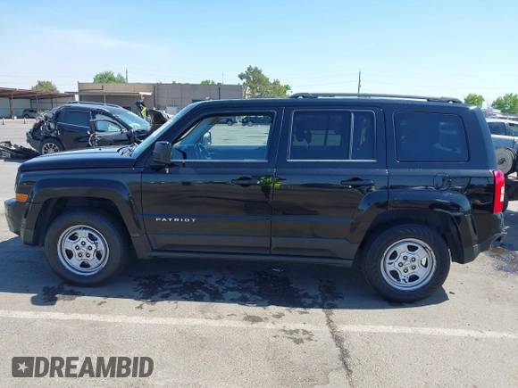 2014 Jeep Patriot Altitude z VIN 1C4NJPBA7ED881104, wystawiony jako IAAI lot #42313299 z przebiegiem 182 507 mil mil oraz . Historia ofert i sprzedaży dostępna na DreamBid. Obrazek 14.