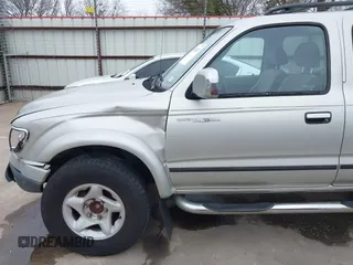 2002 Toyota Tacoma PreRunner with VIN 5TEGN92N42Z888865, listed as a IAAI auction lot 41674113 with 229,651 mi miles and . Bid and sale history available at DreamBid. Image 17.