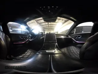 2021 Mercedes-Benz S 580 z VIN W1K6G7GBXMA032708, wystawiony jako IAAI lot #41402450 z przebiegiem 30 065 mil mil oraz . Historia ofert i sprzedaży dostępna na DreamBid. Obrazek 21.
