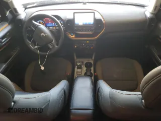 2023 Ford Bronco Sport Badlands z VIN 3FMCR9D92PRE24754, wystawiony jako Copart lot #52708375 z przebiegiem 28 807 mil mil oraz Szkoda całkowita • Salvage title. Historia ofert i sprzedaży dostępna na DreamBid. Obrazek 8.