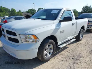 2018 Ram 1500 Tradesman с VIN 3C6JR7AGXJG210530, выставлен на аукционе IAAI как лот 42522902 с пробегом 83 546 миль миль и . История ставок и продаж доступна на DreamBid. Изображение 2.
