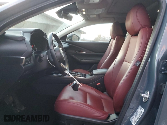 2023 Mazda CX-30 S Carbon Edition с VIN 3MVDMBCM3PM500403, выставлен на аукционе Copart как лот 88146095 с пробегом 29 861 миль миль и Списание • Salvage title. История ставок и продаж доступна на DreamBid. Изображение 7.