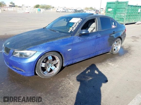 2006 BMW 3 Series 325i with VIN WBAVB17586NK34340, listed as a IAAI auction lot 41380590 with Not Provided miles. Bid and sale history available at carsss.com. Image 2.
