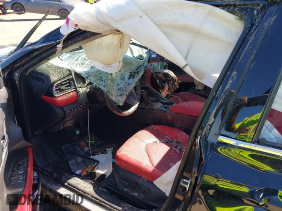 2022 Toyota Camry XSE z VIN 4T1K61AK2NU014488, wystawiony jako IAAI lot #41609668 z przebiegiem Nie podano mil oraz . Historia ofert i sprzedaży dostępna na DreamBid. Obrazek 5.