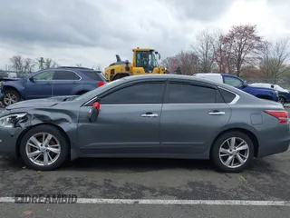 2015 Nissan Altima SV z VIN 1N4AL3APXFC950355, wystawiony jako IAAI lot #41956901 z przebiegiem 85 983 mil mil oraz . Historia ofert i sprzedaży dostępna na DreamBid. Obrazek 14.