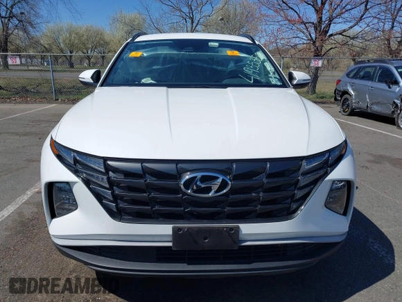 2022 Hyundai Tucson SEL с VIN 5NMJBCAE5NH106221, выставлен на аукционе IAAI как лот 41935350 с пробегом Не указан миль и . История ставок и продаж доступна на DreamBid. Изображение 6.