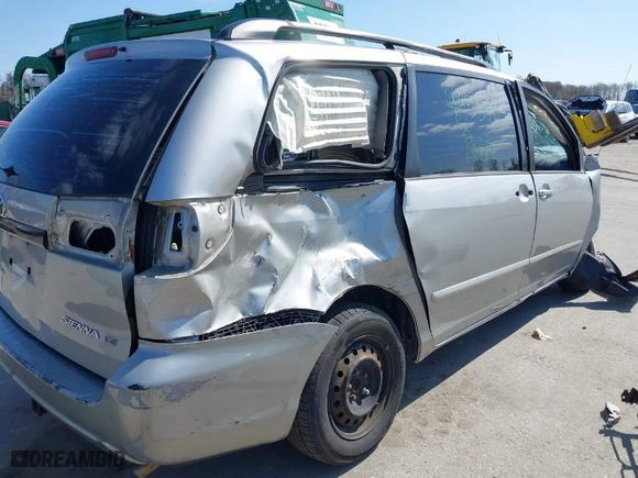 2008 Toyota Sienna CE with VIN 5TDZK23C28S134682, listed as a IAAI auction lot 41935991 with 158,076 mi miles. Bid and sale history available at carsss.com. Image 14.