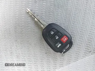 2017 Toyota Camry XLE z VIN 4T1BF1FK6HU404054, wystawiony jako IAAI lot #41921983 z przebiegiem 129 091 mil mil oraz . Historia ofert i sprzedaży dostępna na DreamBid. Obrazek 11.