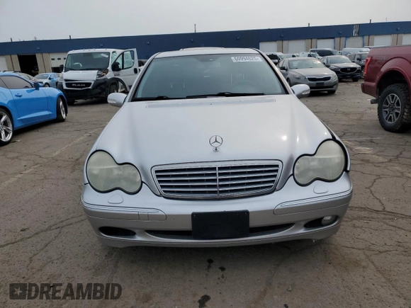 2001 Mercedes-Benz C 320 с VIN WDBRF64J21F119161, выставлен на аукционе Copart как лот 60994625 с пробегом 117 744 миль миль и Чистый • Clean title. История ставок и продаж доступна на DreamBid. Изображение 5.