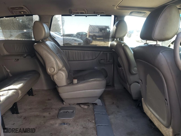 2010 Toyota Sienna XLE with VIN 5TDYK4CC3AS314024, listed as a Copart auction lot 85349474 with 285,946 mi miles and Salvage Title. Bid and sale history available at carsss.com. Image 11.