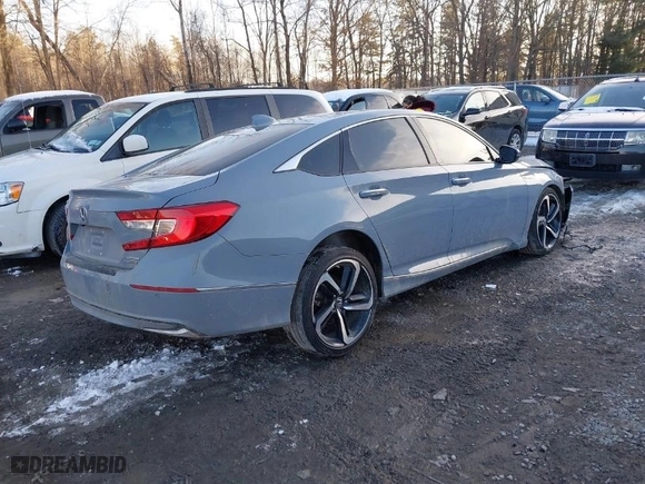 2022 Honda Accord Hybrid Touring with VIN 1HGCV3F95NA010242, listed as a IAAI auction lot 41497192 with 52,361 mi miles. Bid and sale history available at carsss.com. Image 4.