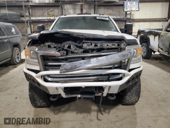 2015 GMC Sierra 2500HD SLT with VIN 1GT12ZE88FF598796, listed as a Copart auction lot 88083535 with Not provided miles and Salvage title. Bid and sale history available at DreamBid. Image 5.